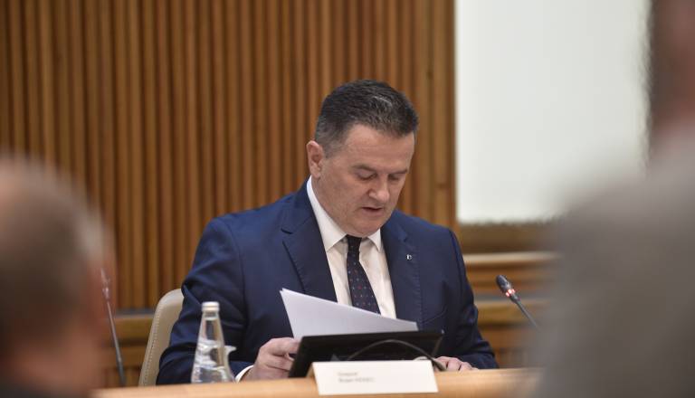 Tri grožnje, ki bolj ogrožajo Evropsko unijo kot vprašanje federacije