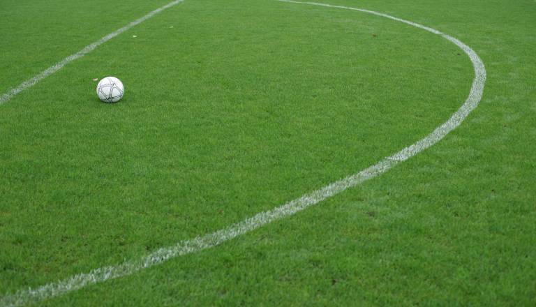 Država za obnovo nogometnega igrišča na Cankovi namenja 50.000 evrov