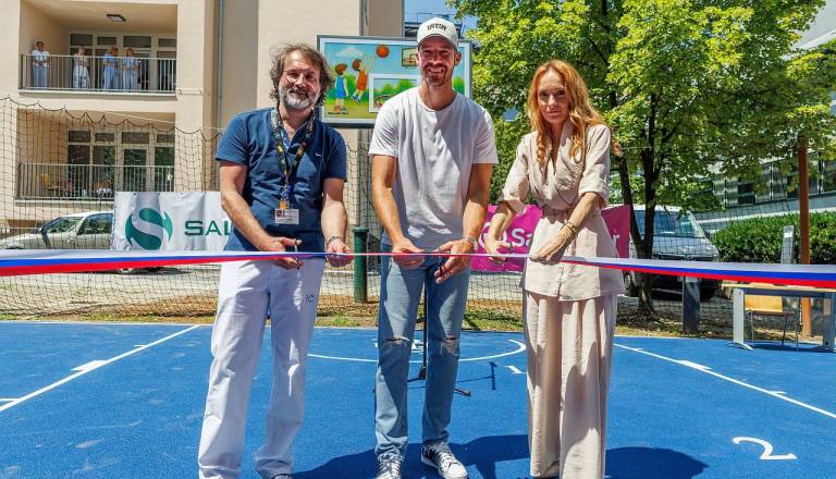 FOTO: Na Pediatrični kliniki odprli posebno igrišče, svoj pečat pustil tudi Goran Dragić