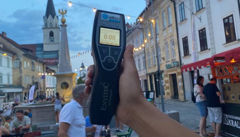 Večina obiskovalcev dogodkov izbrala treznost, a 38 odstotkov jih priznava vožnjo pod vplivom alkohola