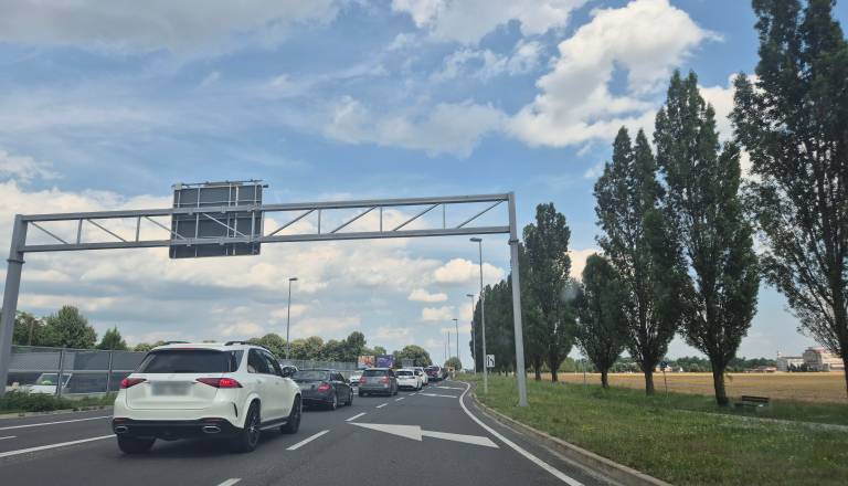 FOTO: Počilo pri bolnišnici v Rakičanu, trčila naj bi tri vozila