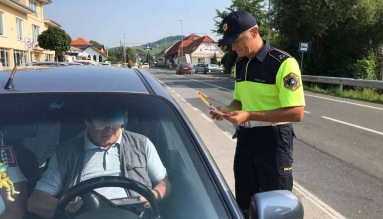 Skoraj 11.000 testiranj v enem tednu, rezultati vzbujajo skrb