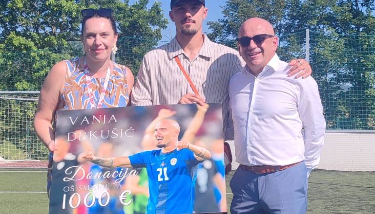 Čudovita gesta slovenskega reprezentanta: Obiskal osnovno šolo na Dolenjskem in jim podaril vse mogoče