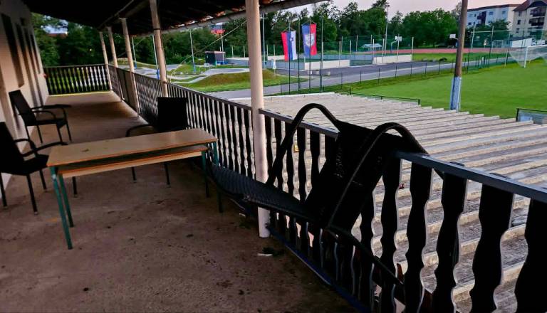 V Apačah vandali razdejali športno-rekreacijski center, župan: »Če je to začetek počitnic, potem upam, da čimprej minejo«