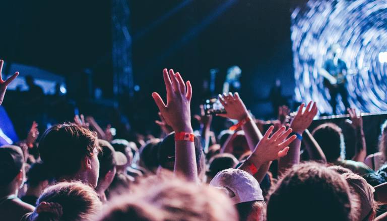 Imate radi glasbo in nepozabne zabave? Vodnik po evropskih festivalih, ki jih letos ne smete zamuditi