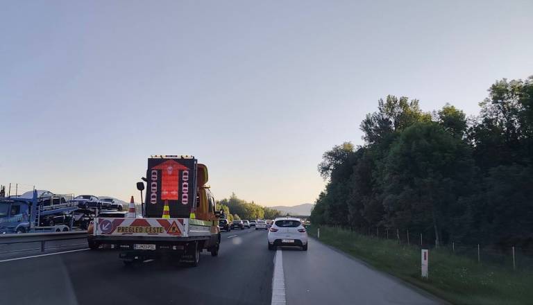 Na poti proti morju? Na tej avtocesti bodo voznikom danes delili vodo