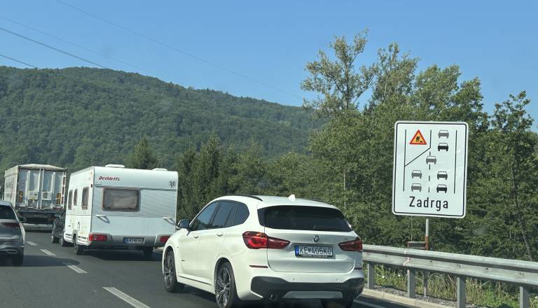 FOTO: Od Maribora do Ljubljane v uri in pol: Preverili smo, koliko časa res vzamejo dela na avtocesti