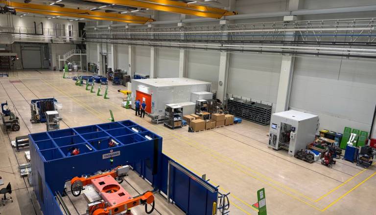 Yaskawa v Kočevju odprla nov evropski center za distribucijo robotov