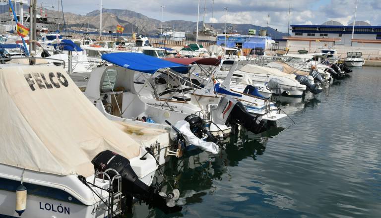 Grozljiv prizor v Istri: Ob potopljenem gliserju našli truplo, sledilo je še eno odkritje