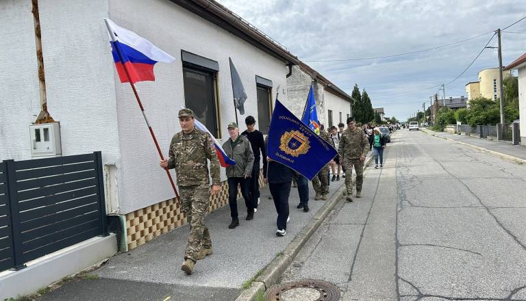 Učenci in dijaki obiskali pomembna spominska obeležja v Murski Soboti