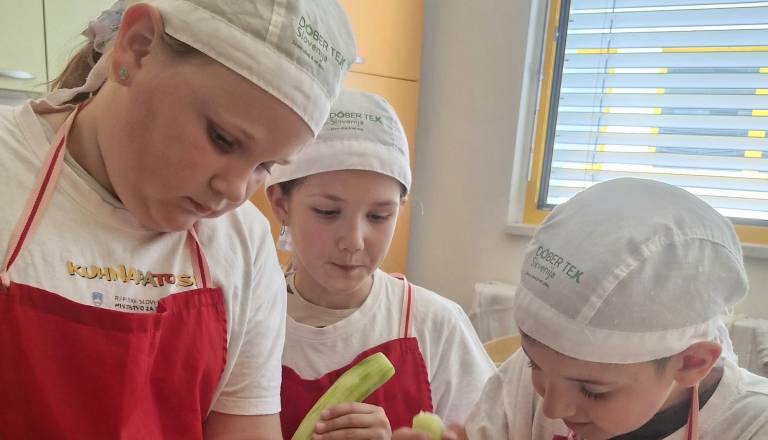 Projekt, ki otroke uči več kot le kuhanja, je obeležil že 15. različico