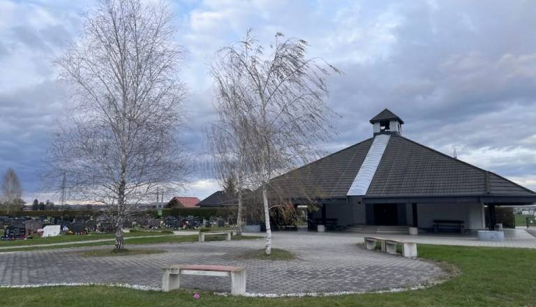 Mariborsko pogrebno podjetje odpira novo pridobitev tik ob pokopališču