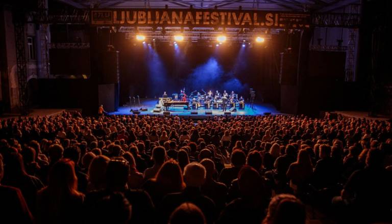 Iščete delo v kulturi? Priložnost za kulisami največjih dogodkov v Ljubljani, iščejo novega sodelavca
