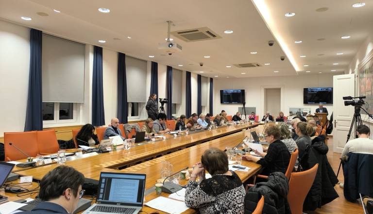 Mariborska občina za nove kamere in prenose sej namenja 140.000 evrov