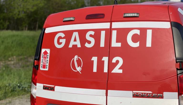 Slišalo se jih je po celotni Soboti: Gasilci hitijo proti Goričkemu zaradi prometne nesreče