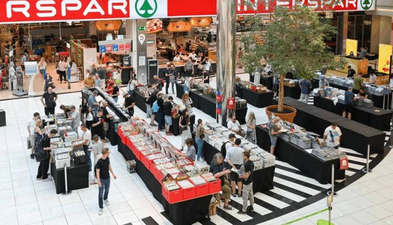 V Cityparku ta vikend poletna glasbena poslastica  s sejmom gramofonskih plošč 