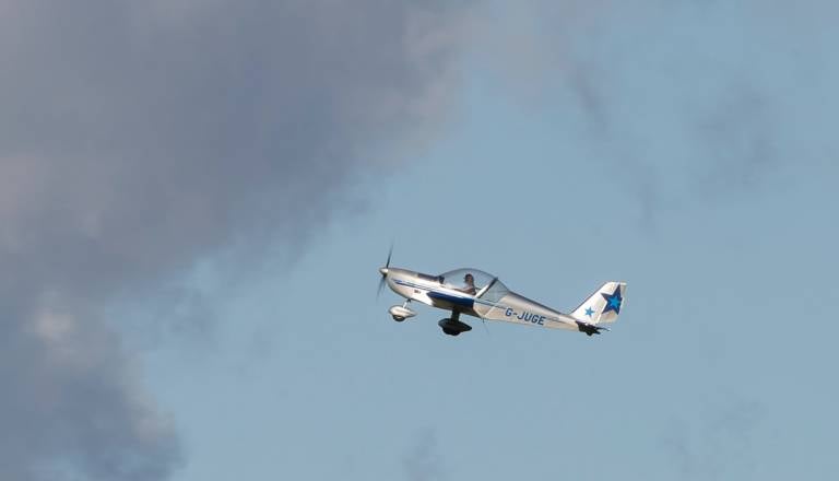 V Istri strmoglavilo manjše letalo, pilot naj bi bil slovenski državljan