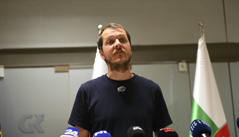 FOTO: Parkirni referendum neuspešen, a so županu pokazali 'rumeni karton': »Referendum ni bil naš edini cilj, bil je začetek«