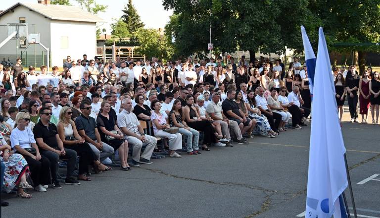 FOTO: Na Gimnaziji Murska Sobota pet zlatih maturantov, uspeh nad državnim povprečjem