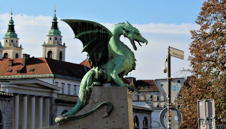 Manj papirjev, več klikov? Tako bo videti digitalna Ljubljana prihodnosti