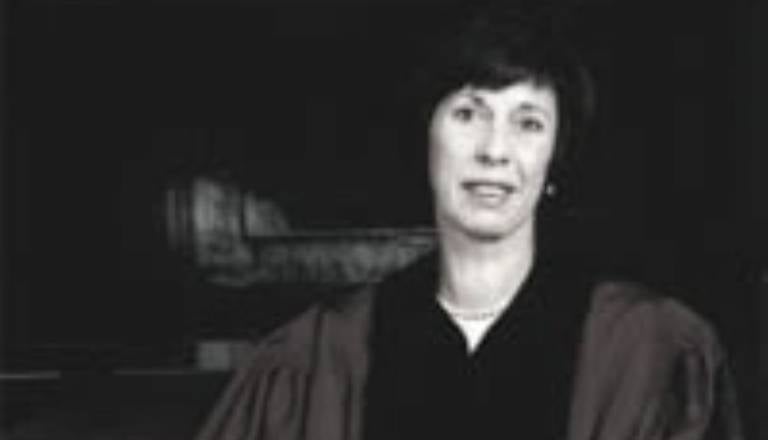 Umrla nekdanja ustavna sodnica Mirjam Škrk: Slovenija izgubila izjemno pravnico in znanstvenico