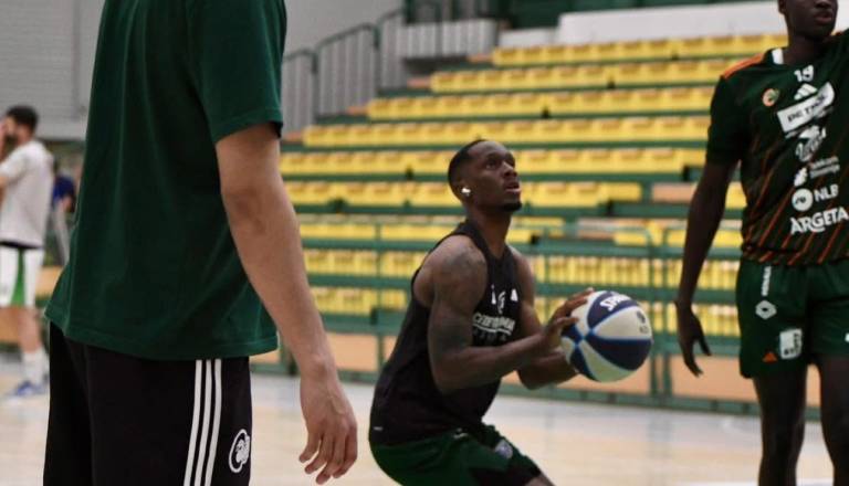 Velik udarec za Olimpijo: Umoja Gibson odhaja v Barcelono, Ljubljančani bodo prejeli odškodnino