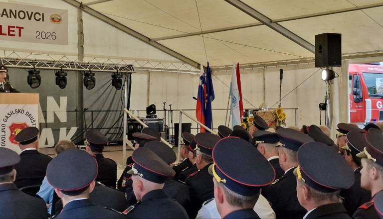 FOTO in VIDEO: V Tešanovcih praznovali 130-letnico gasilskega društva in predstavili novo vozilo
