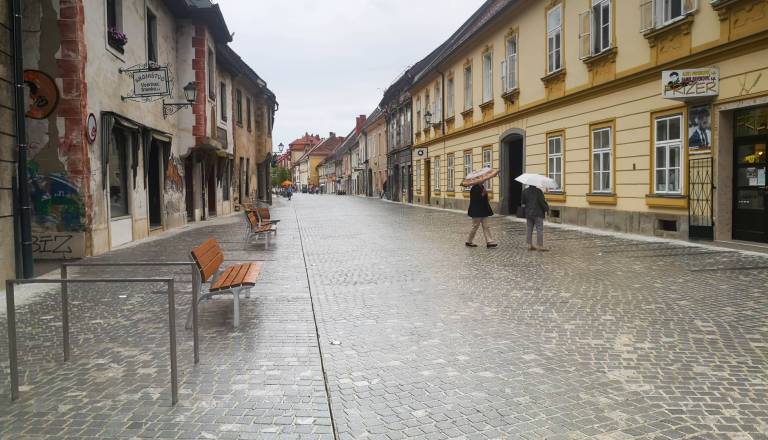 V nekaj urah padec temperature za več kot deset stopinj: Prihaja izrazita hladna fronta