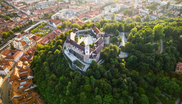 Ljubljana vabi na razgiban konec tedna z ulično kulturo, umetnostjo in filmi pod zvezdami