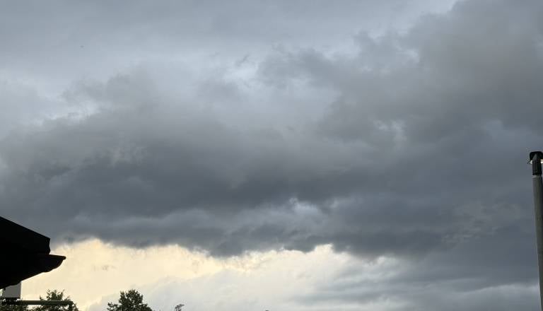 Vremenoslovci izdali vijolično opozorilo: Na Dolenjskem velika verjetnost toče 