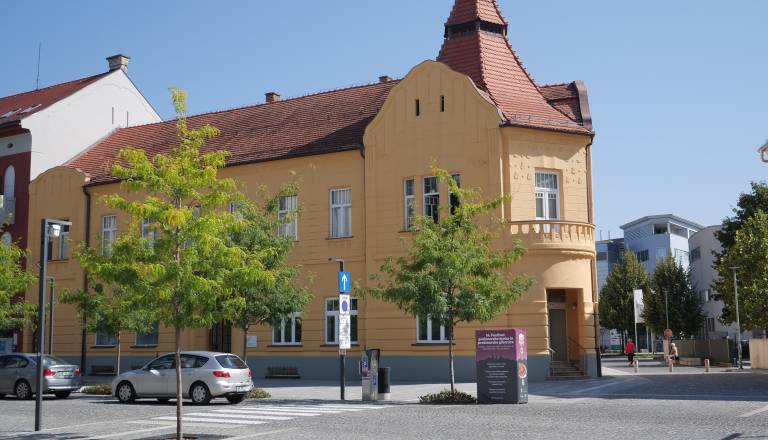 Inšpektorat o prijavi zoper CSD Pomurje molči, pojasnil pa, kdaj smejo socialni delavci v stanovanje