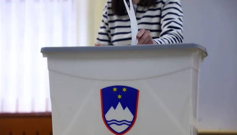 Znano je, kdaj bodo volivci odločali o noveli zakona o parlamentarni preiskavi