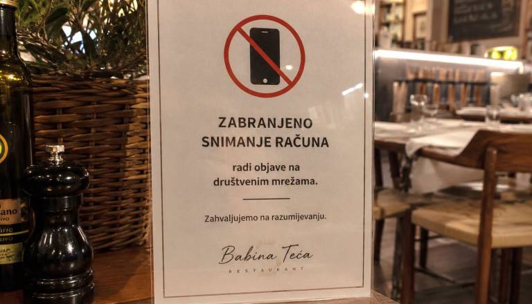 FOTO: Hrvaška restavracija uvedla prepoved, ki je pritegnila pozornost na spletu
