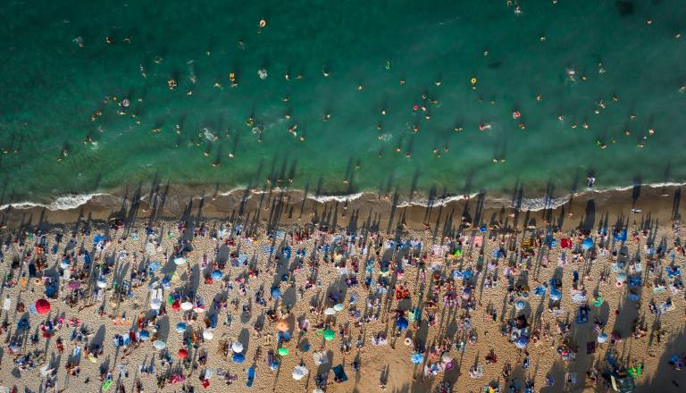 Turisti, pozor! Zaradi tega vas lahko na plaži oglobijo za kar 36.000 evrov