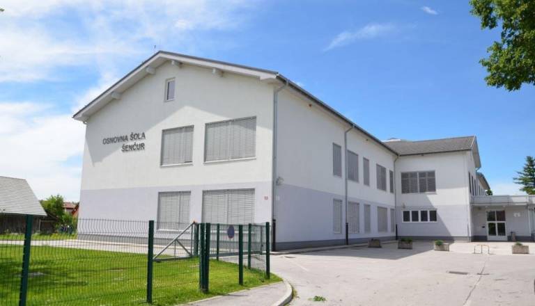 V Osnovni šoli Šenčur začenjajo milijonsko prenovo z novimi učilnicami in dvigalom