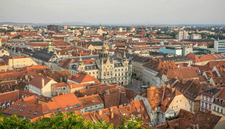 Zakaj Gradec lahko, Ljubljana pa ne? V avstrijskem mestu vsako leto zgradijo okoli 2.500 stanovanj