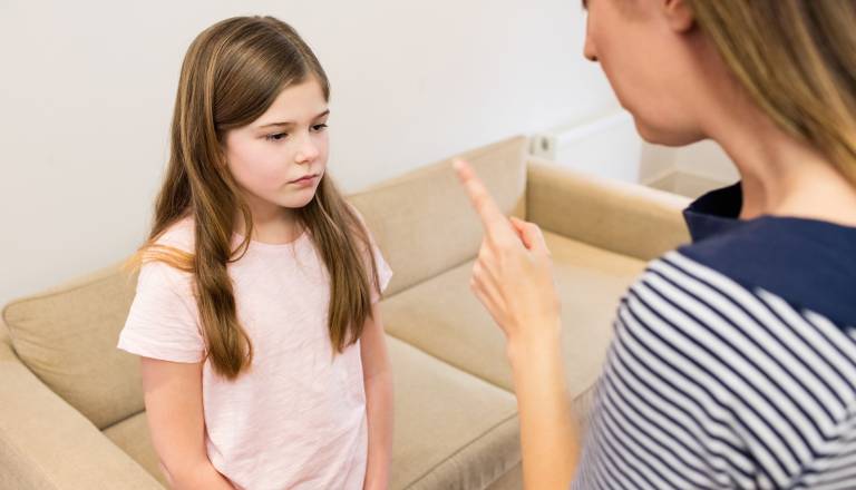 Ste kot otrok poslušali te besede? Posledice morda čutite še danes
