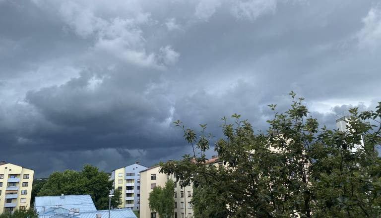 Na teh območjih lahko danes nastanejo močnejše nevihte z nalivi in točo