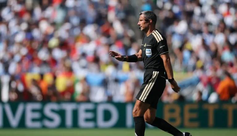 Mariborčan Slavko Vinčić po zgodovinskem finalu končal sodniško kariero