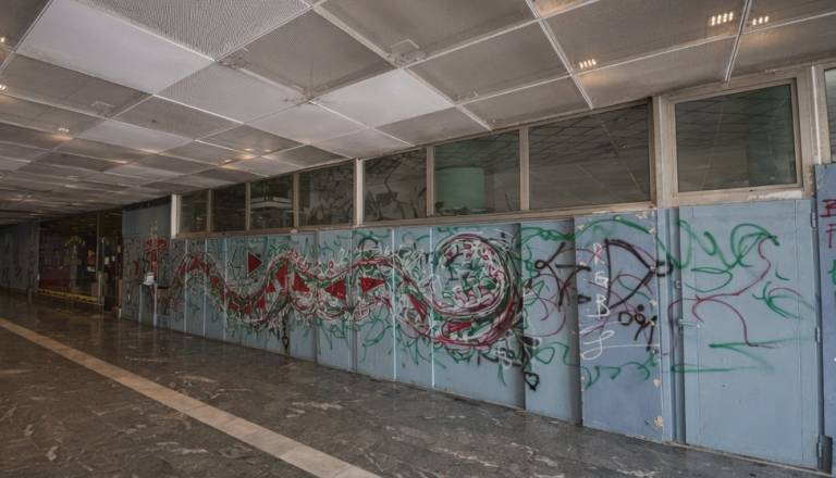 FOTO in VIDEO: Medtem ko MOL odlaša, podjetniki sami rešujejo ugled podhoda Ajdovščina