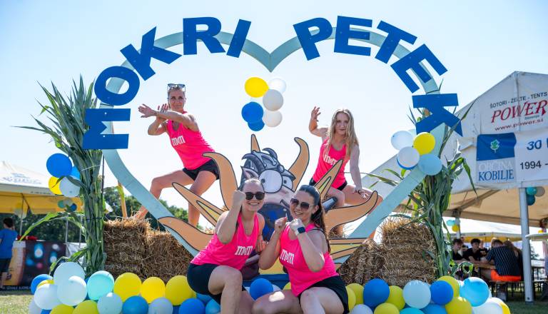 FOTO in VIDEO: 20. Mokri petek v znamenju vode, smeha in adrenalinskih izzivov