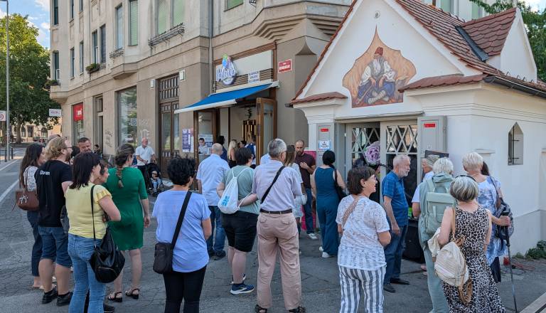 FOTO in VIDEO: V Trafiki odprli razstavo o Lastovki, sladoledarni, ki že 50 let sladka Maribor