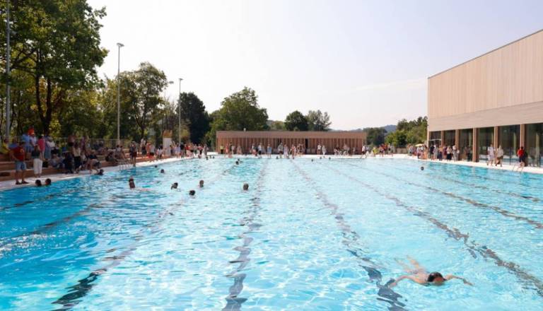 Iščete ohladitev? To so mestna kopališča, kjer lahko pobegnete pred vročino