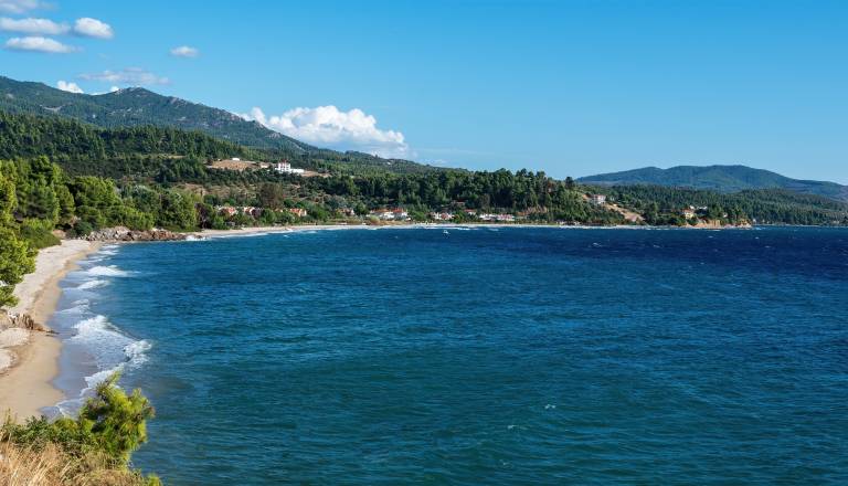 Kam na ugoden dopust? Te države ponujajo največ za manj kot 1000 evrov