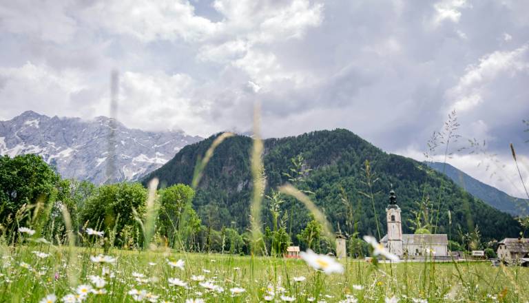 Po Sloveniji možne plohe in nevihte, za Gorenjsko opozorilo zaradi velike verjetnosti toče