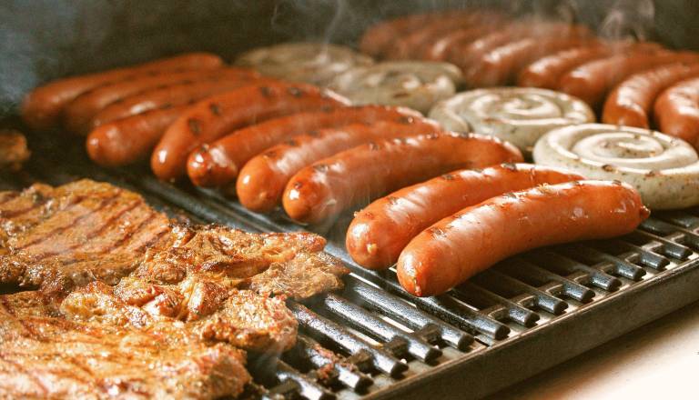 PREDLAGAJTE: Kje na Gorenjskem pripravijo naj žar?