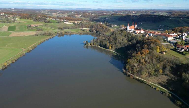 Ribiči pozor, v teh dveh jezerih v okolici Maribora ribolov do preklica prepovedan