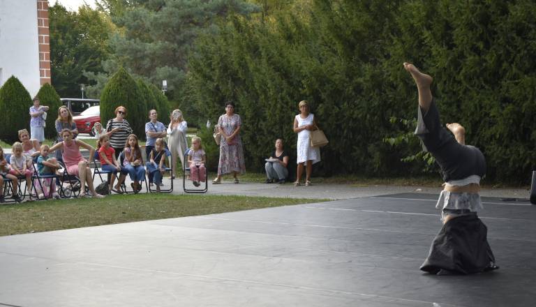 Zamrznjena izplačila vzbudila ogorčenje v kulturnem sektorju