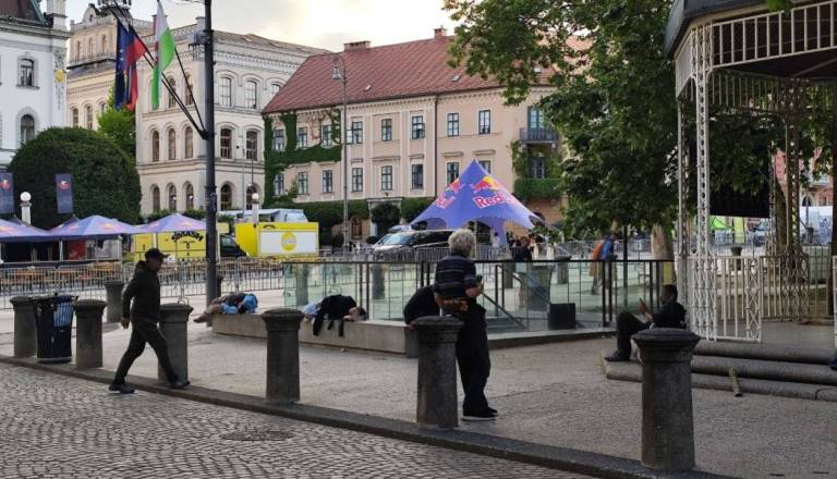 »Uvoženih beračev je vedno več«: Janković napoveduje kamere, nov dom za brezdomce in center za odvisnike