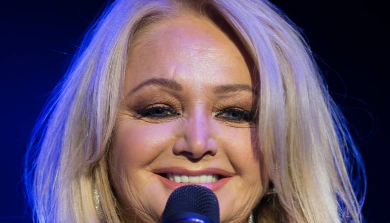 Poslovila se je legendarna pevka Bonnie Tyler